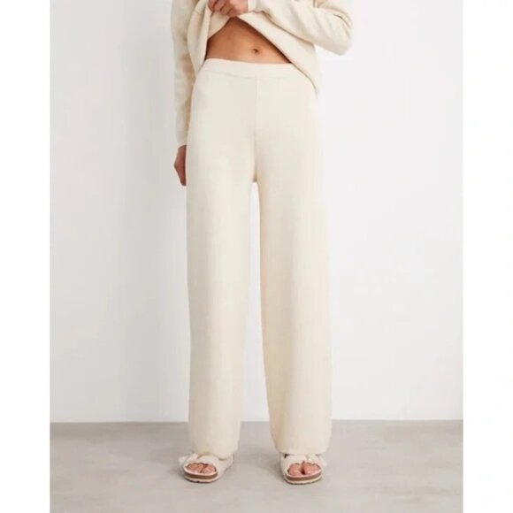 12 Storeez Wide Leg Knit Trousers in Beige - Picture 2 of 5